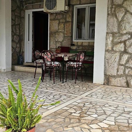 Apartments Simonovic Tivat Buitenkant foto