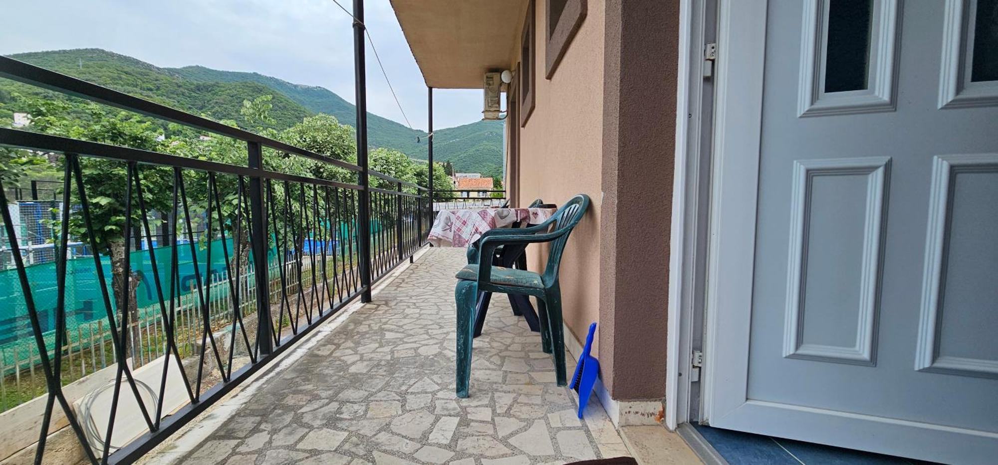Apartments Simonovic Tivat Buitenkant foto