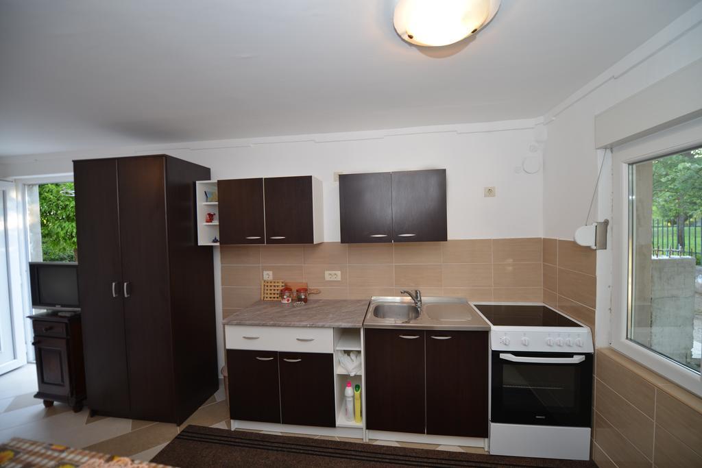 Apartments Simonovic Tivat Buitenkant foto