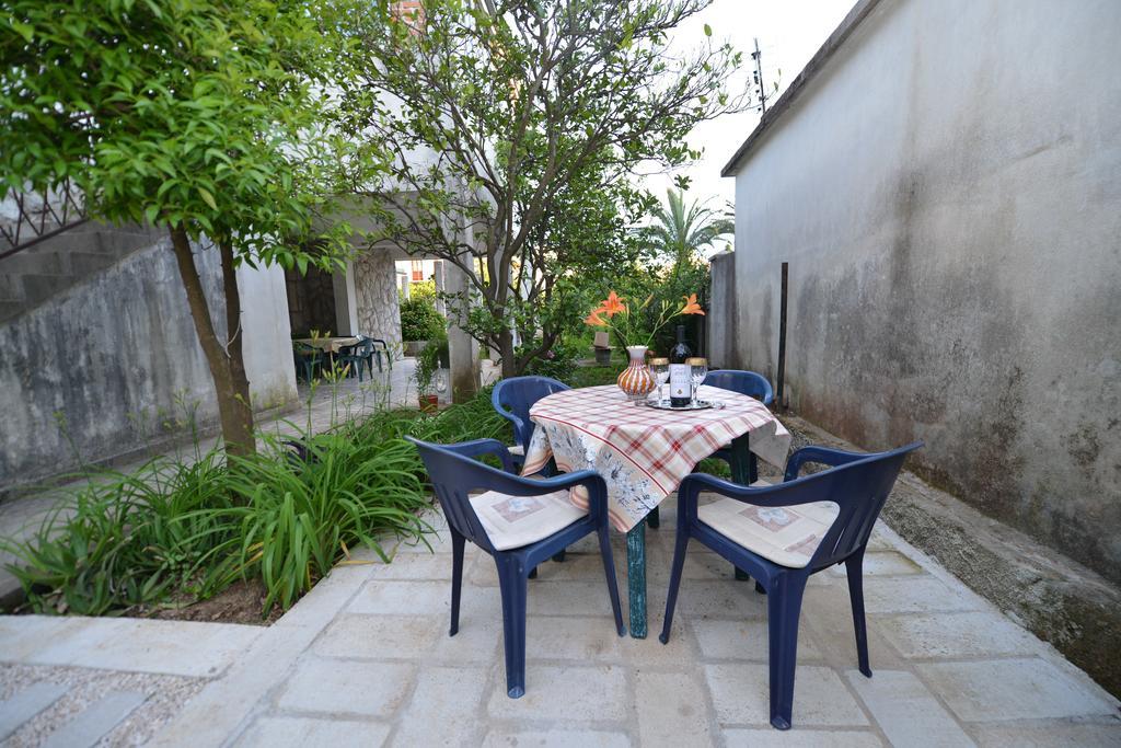Apartments Simonovic Tivat Buitenkant foto